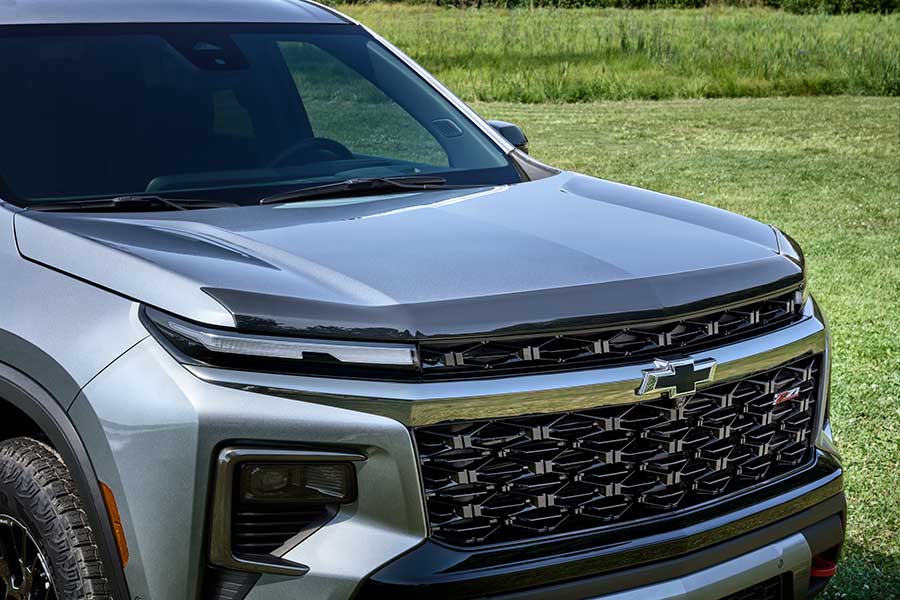 Chevrolet Traverse front grille and exterior detail view