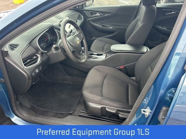 2025 Chevrolet Malibu LS