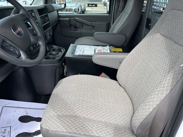 2025 GMC Savana Cargo 2500 Work Van