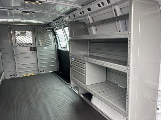 2025 GMC Savana Cargo 3500 Work Van