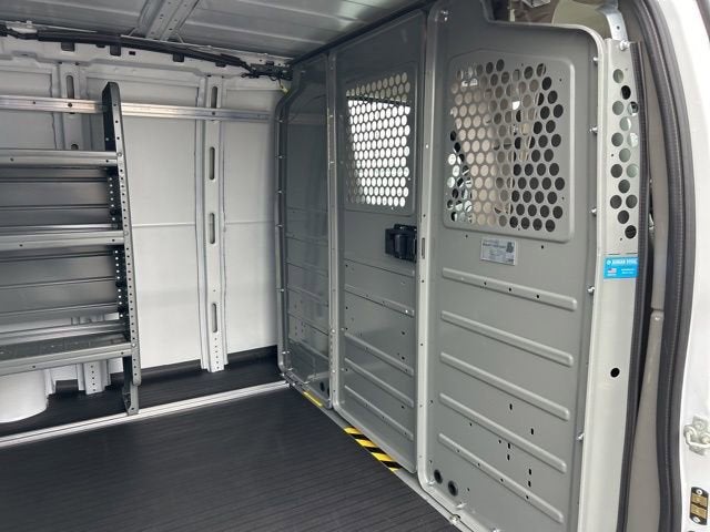 2025 GMC Savana Cargo 3500 Work Van