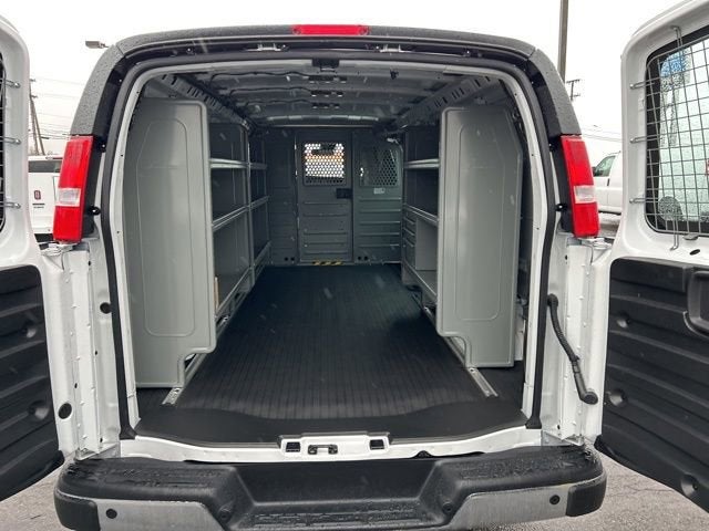 2025 GMC Savana Cargo 3500 Work Van