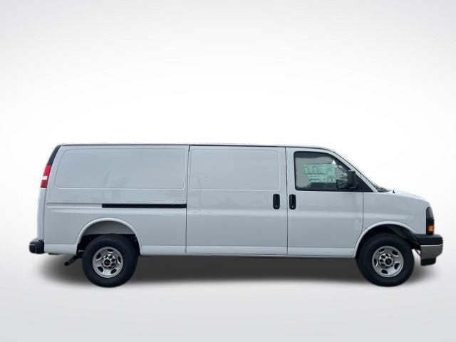 2025 GMC Savana Cargo 3500 Work Van