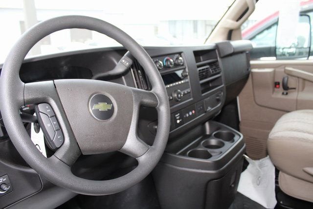 2024 Chevrolet Express Cutaway 3500 1WT