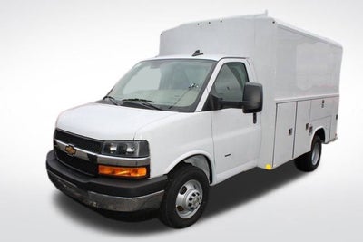2024 Chevrolet Express Cutaway 3500 1WT