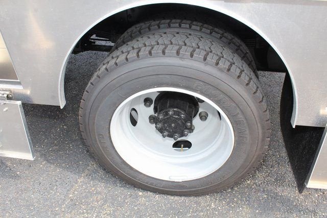 2023 Chevrolet Silverado 5500 HD Work Truck