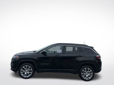 2023 Jeep Compass Latitude Lux FWD