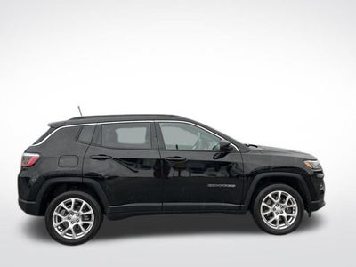 2023 Jeep Compass Latitude Lux FWD