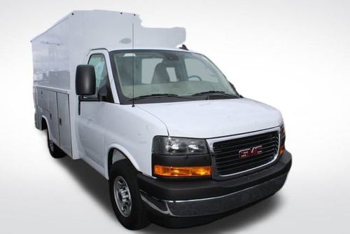 2024 GMC Savana Cutaway 3500 1WT