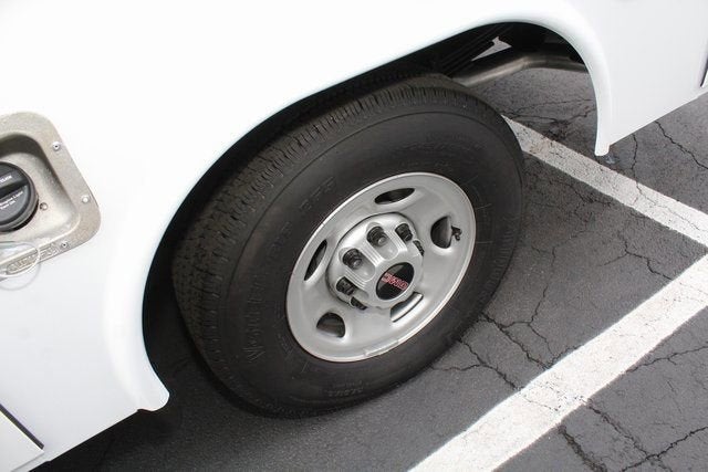 2024 GMC Savana Cutaway 3500 1WT