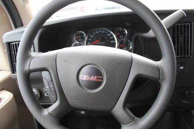 2024 GMC Savana Cutaway 3500 1WT