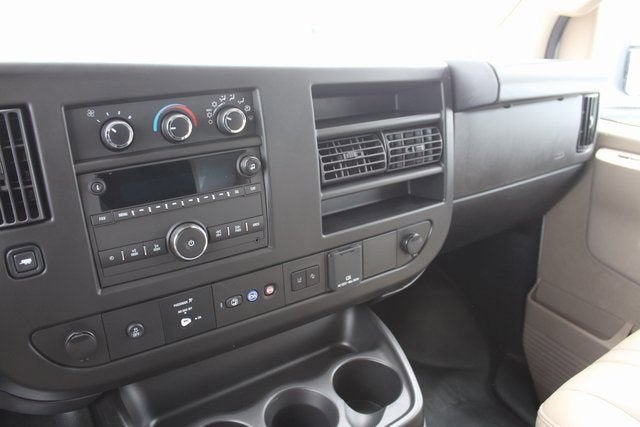 2024 GMC Savana Cutaway 3500 1WT