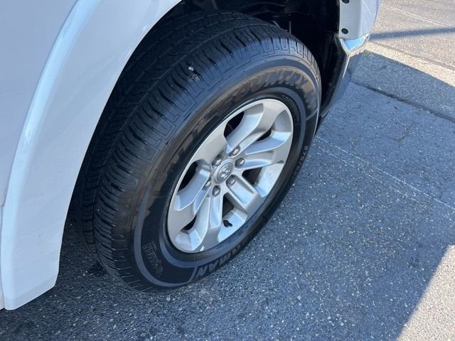 2022 RAM 1500 Laramie Crew Cab 4x4 5'7" Box