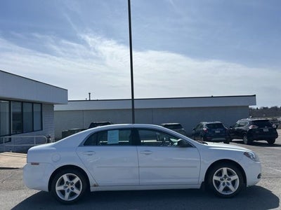 2011 Chevrolet Malibu LS w/1LS