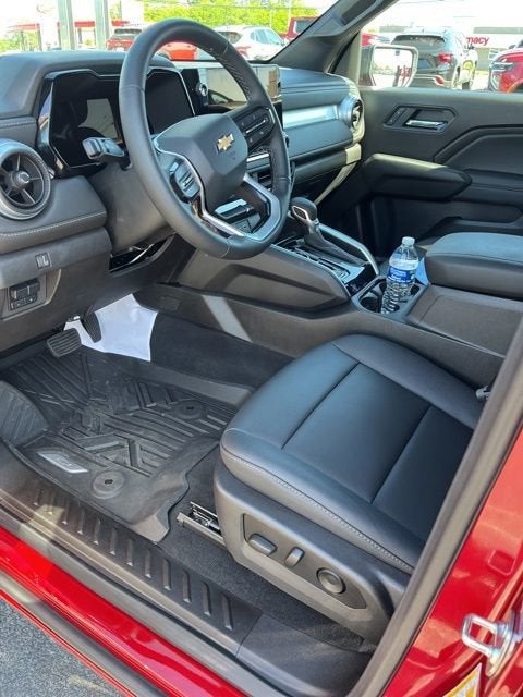 2025 Chevrolet Colorado WT/LT