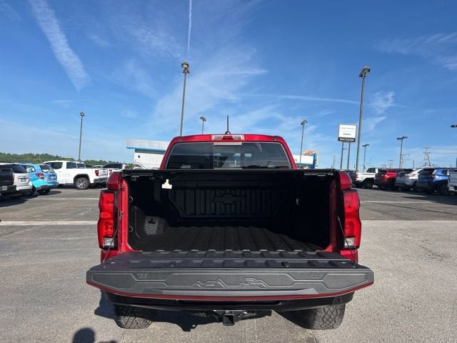 2026 Chevrolet Colorado ZR2 - Photo 18