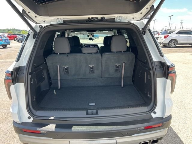 2025 Chevrolet Traverse LT - Photo 22