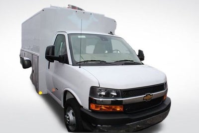 2024 Chevrolet Express Cutaway 3500 1WT