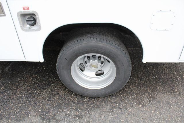 2024 Chevrolet Express Cutaway 3500 1WT