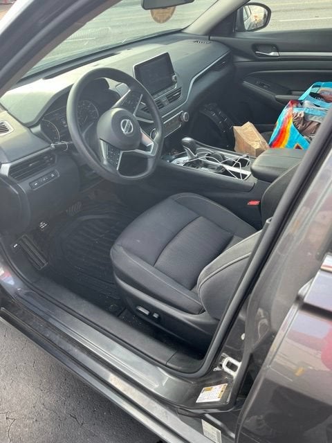 2022 Nissan Altima SV FWD