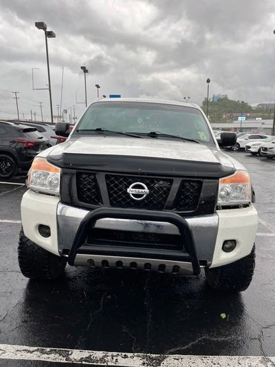 2012 Nissan Titan SV