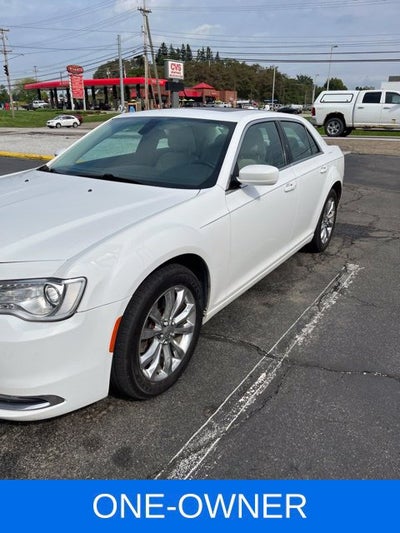 2015 Chrysler 300 Limited