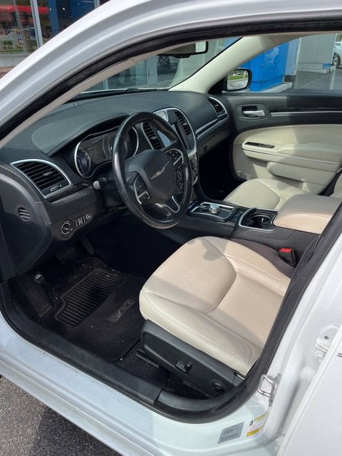 2015 Chrysler 300 Limited