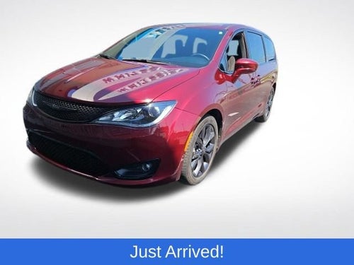 2020 Chrysler Pacifica Touring