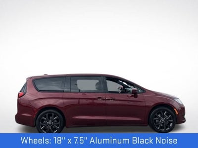 2020 Chrysler Pacifica Touring