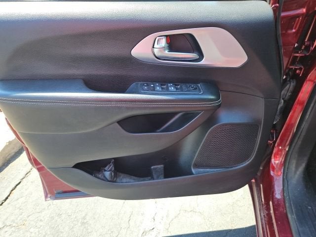 2020 Chrysler Pacifica Touring