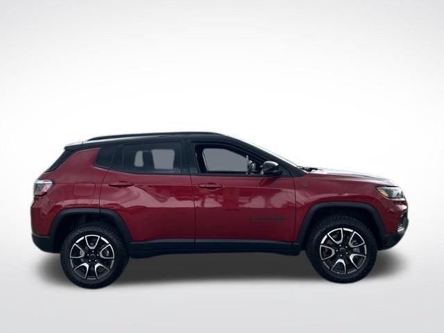 2025 Jeep Compass Trailhawk - Photo 16