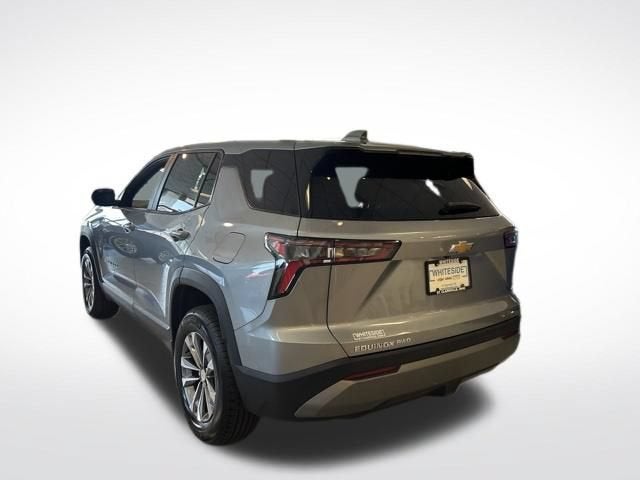2027 Chevrolet Equinox LT - Photo 11
