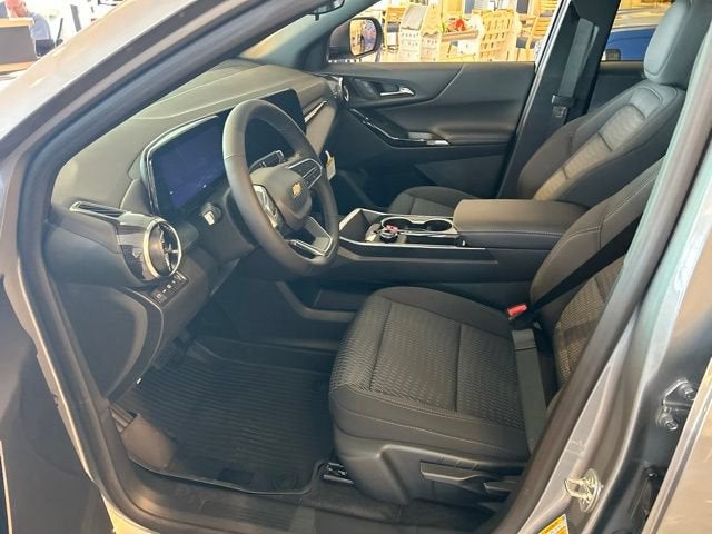 2027 Chevrolet Equinox LT - Photo 6