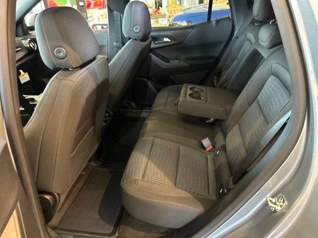 2027 Chevrolet Equinox LT - Photo 8