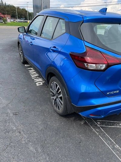 2022 Nissan Kicks SV Xtronic CVT