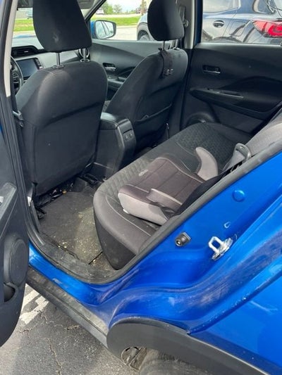 2022 Nissan Kicks SV Xtronic CVT