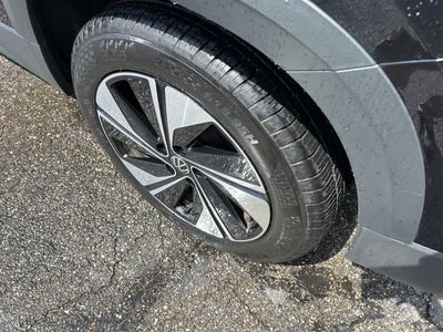 2025 Volkswagen Taos SE