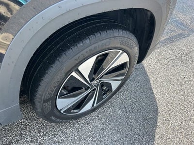 2025 Volkswagen Taos SE