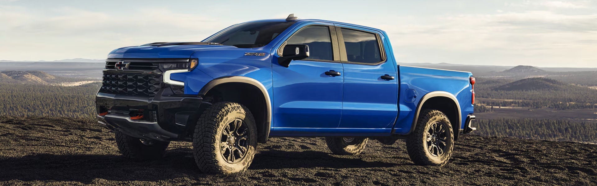 2026 Chevrolet Silverado 1500 infotainment system in St. Clairsville, OH featuring touchscreen display, navigation, and wireless smartphone integration